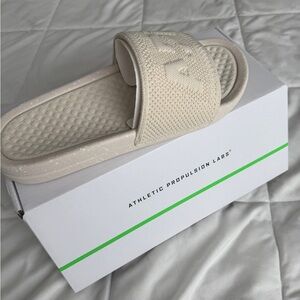 APL Men's Greige and Ivory Techloom Slides